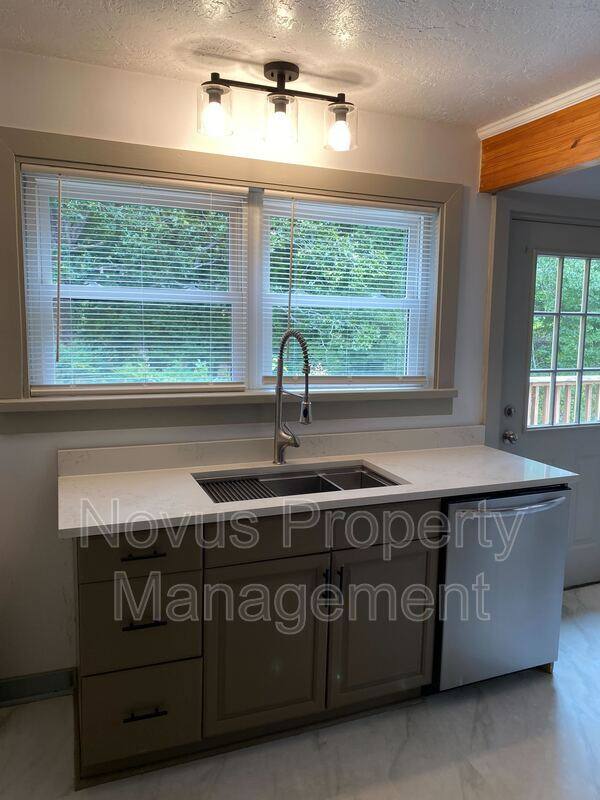 1408 Stripling Chapel Rd, Carrollton, GA 30116 - House for Rent - Image 3