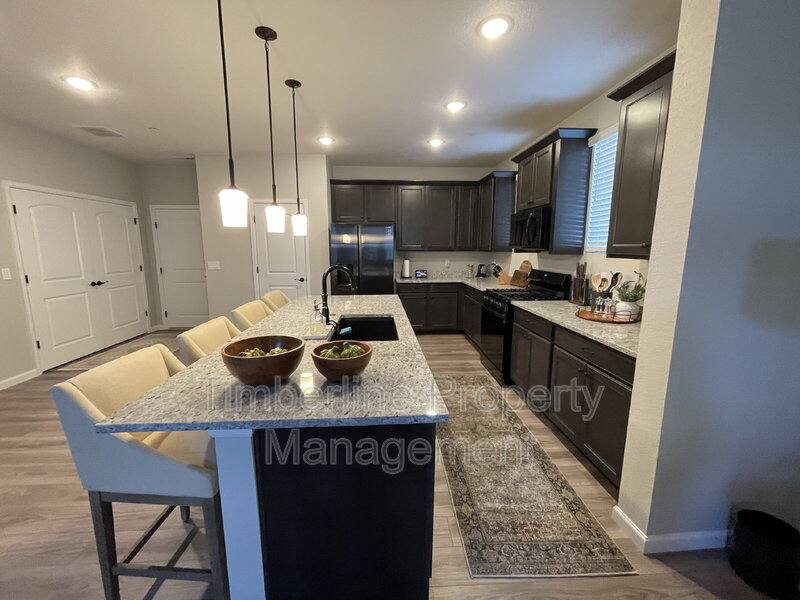 1626 Rose Quartz Heights, Colorado Springs, CO 80908 - Townhouse for Rent - Image 7