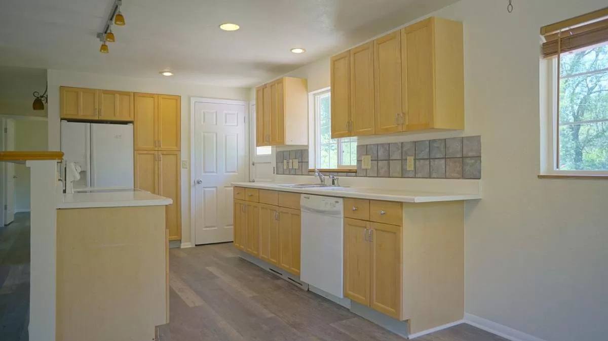 504 Sunset Dr, Louisville, CO 80027 - House for Rent - Image 8