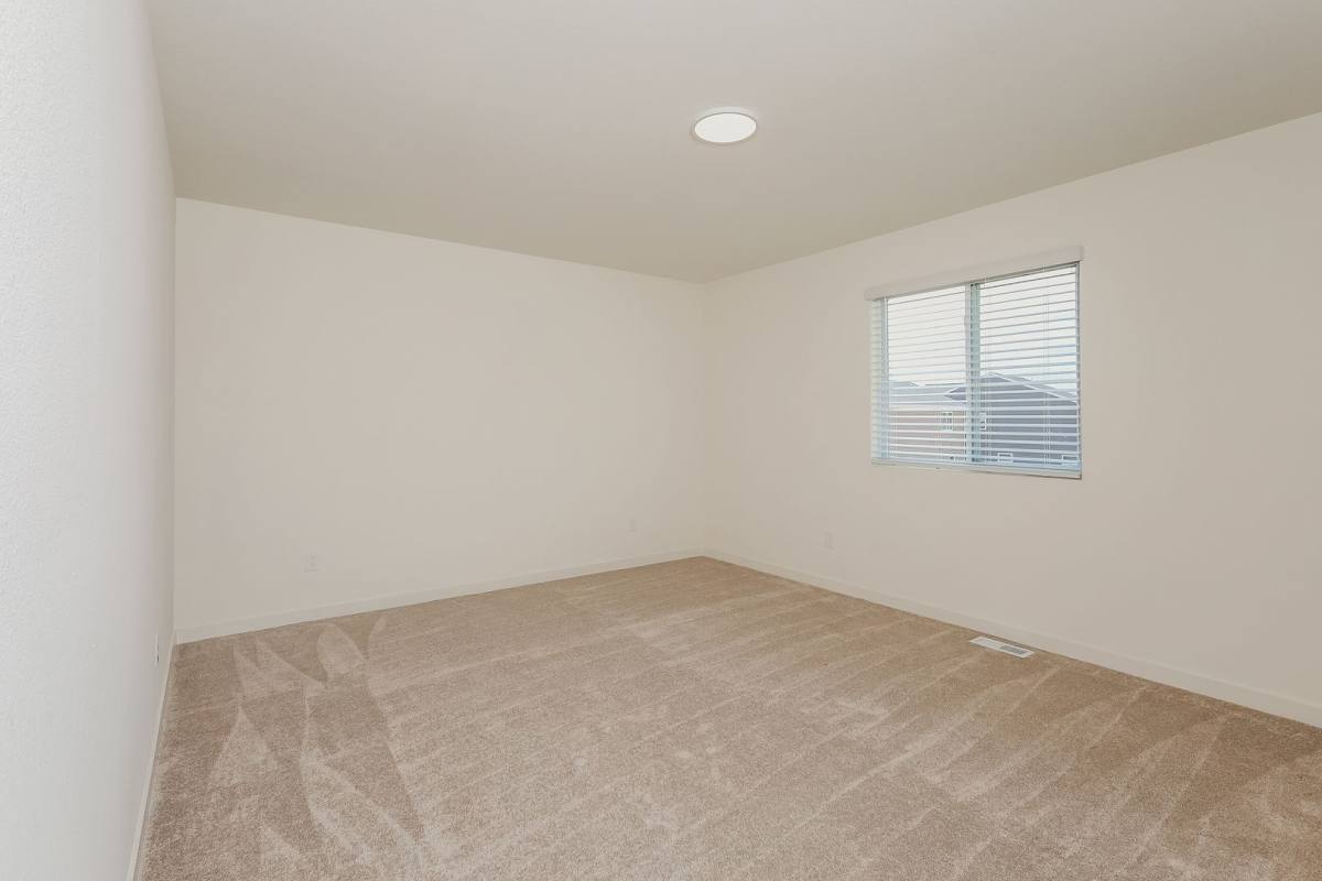 244 Wildflower Dr, Hillsdale, MI 49242 - House for Rent - Image 10