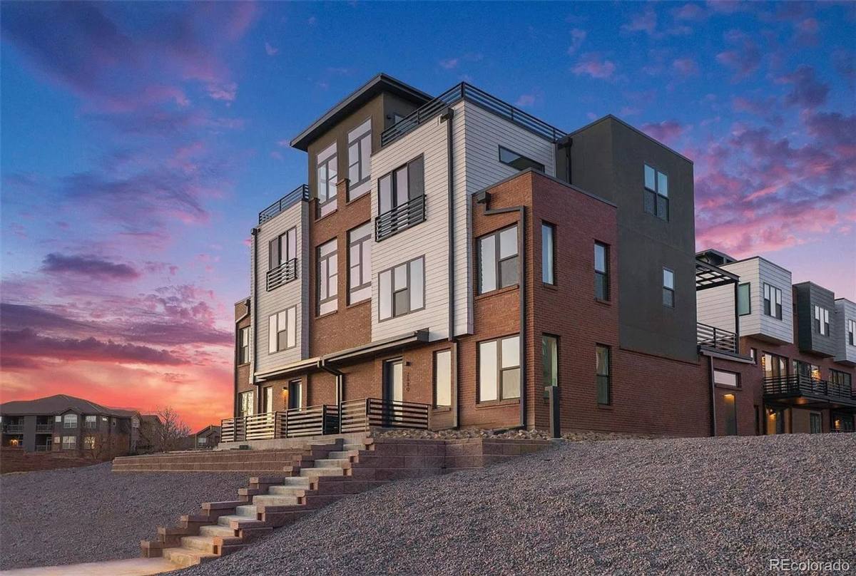 Townhouse for rent at 2670 Westview Way, Louisville, CO 80027