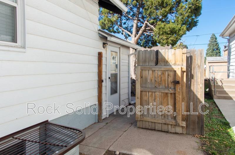 516 E 6th St #B, Cheyenne, WY 82007 - Apartment for Rent - Image 1