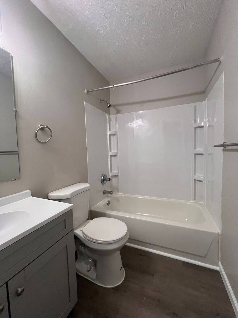 2817 Greenwood Ave, Louisville, KY 40211 - Apartment for Rent - Image 3