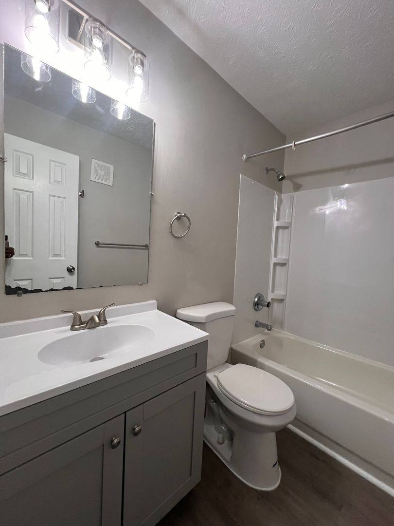 2817 Greenwood Ave, Louisville, KY 40211 - Apartment for Rent - Image 4