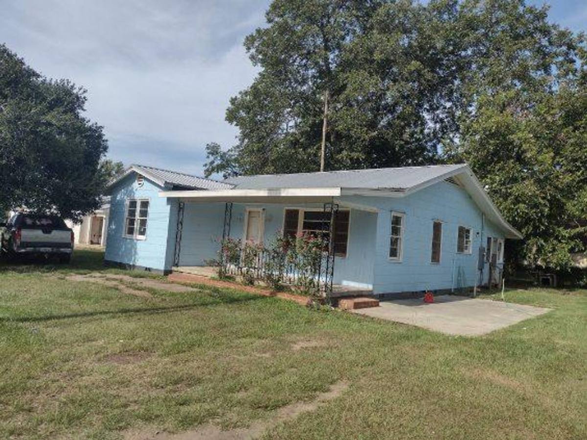 House for rent at 131 N Manning St, Funston, GA 31753