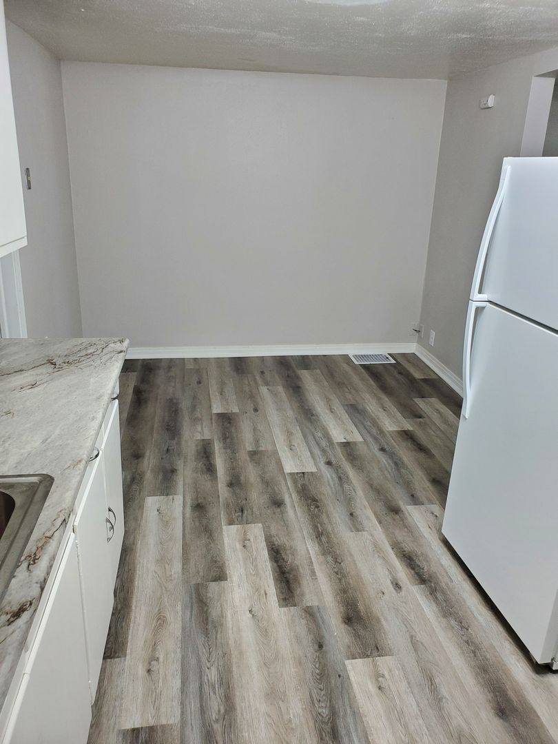400 7th St, Baraboo, WI 53913 - Apartment for Rent - Image 4