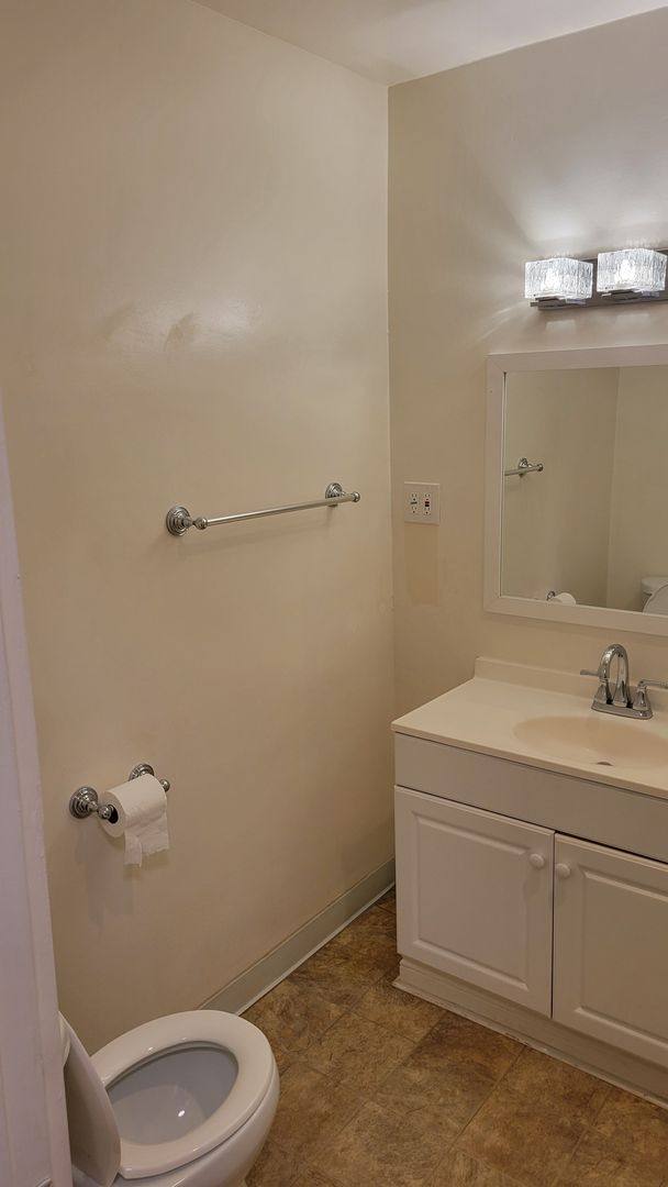 Redondo Beach Apts, 511 Ave G, Redondo Beach, CA 90277 - Apartment for Rent - Image 3