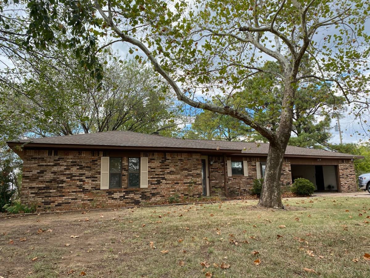 House for rent at 2920 N Country Club Dr, Stillwater, OK 74074