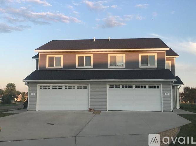 Townhouse for rent at 2291 Pleasant View Dr, North Mankato, MN 56003