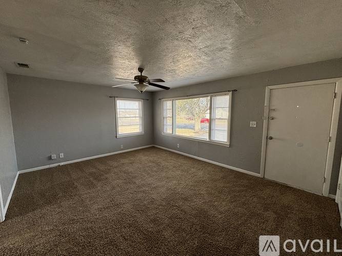 303 N Western St, Amarillo, TX 79106 - House for Rent - Image 2