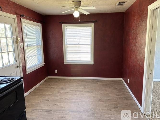303 N Western St, Amarillo, TX 79106 - House for Rent - Image 4