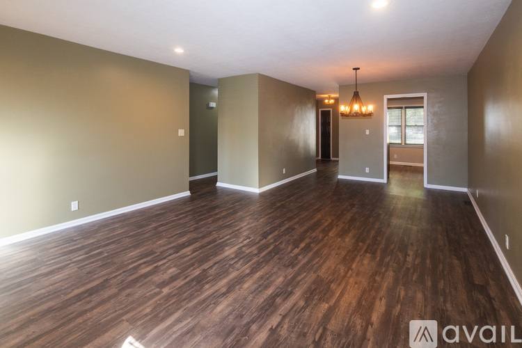10411 Timberwood Circle, Louisville, KY 40223 - Condo for Rent - Image 8