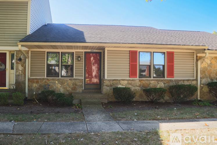10411 Timberwood Circle, Louisville, KY 40223 - Condo for Rent - Image 2