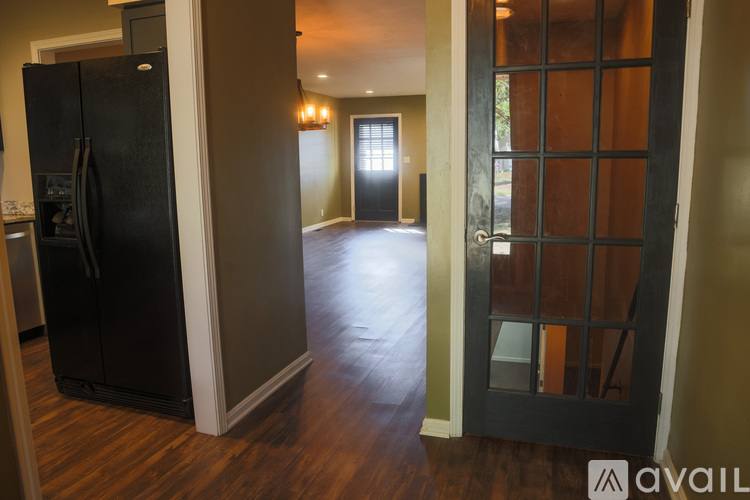 10411 Timberwood Circle, Louisville, KY 40223 - Condo for Rent - Image 3