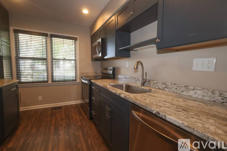 10411 Timberwood Circle, Louisville, KY 40223 - Condo for Rent - Image 4