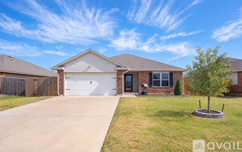 House for rent at 1020 S Blackjack Lane, Mustang, OK 73064