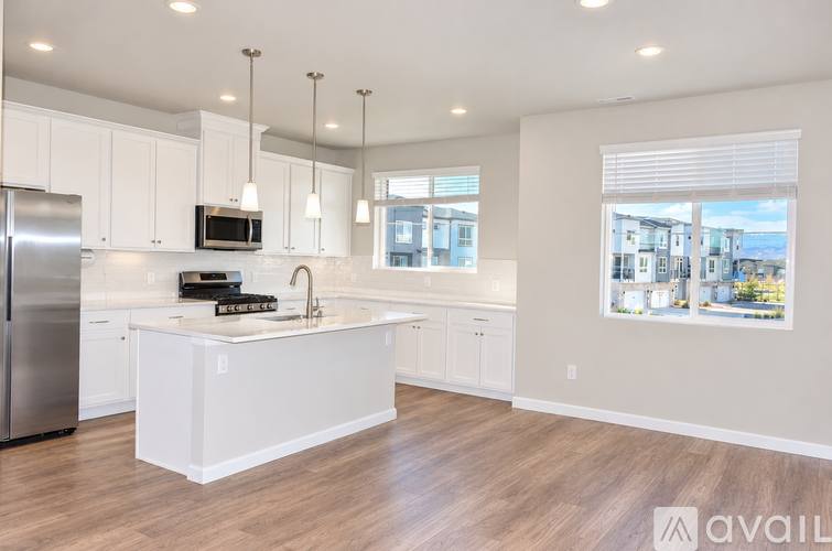2028 Peridot Lp Heights #1, Colorado Springs, CO 80908 - Townhouse for Rent - Image 3