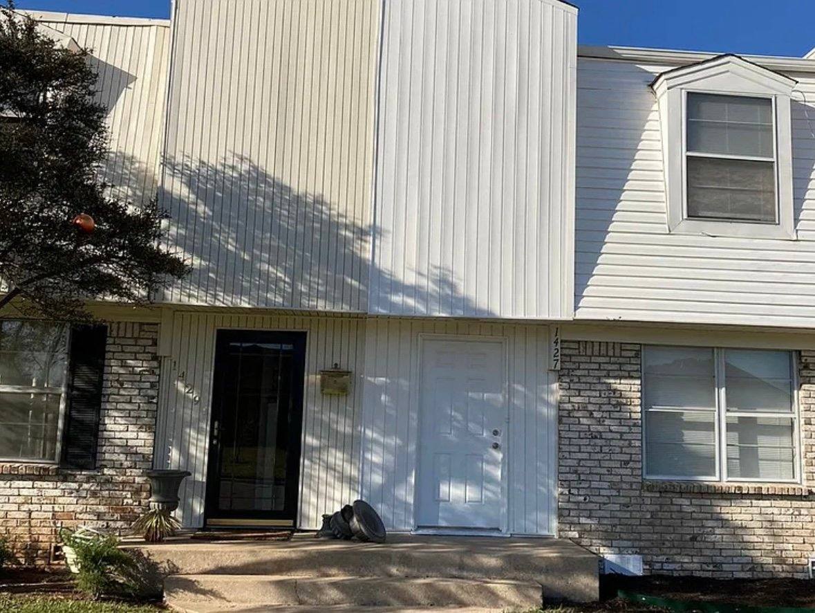 Townhouse for rent at 1427 Northglen St, Ardmore, OK 73401