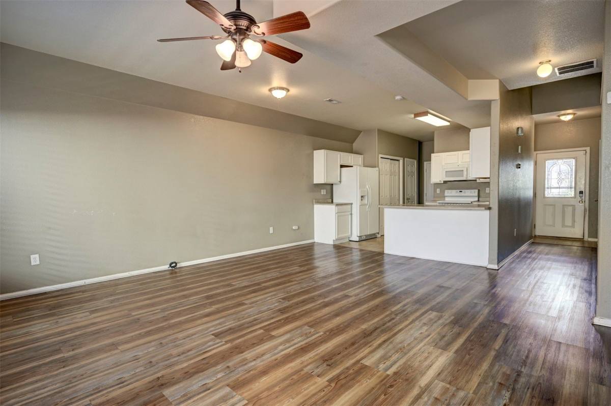 863 Red Thistle View, Colorado Springs, CO 80916 - Townhouse for Rent - Image 6