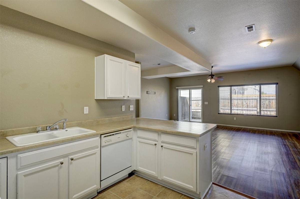 863 Red Thistle View, Colorado Springs, CO 80916 - Townhouse for Rent - Image 8