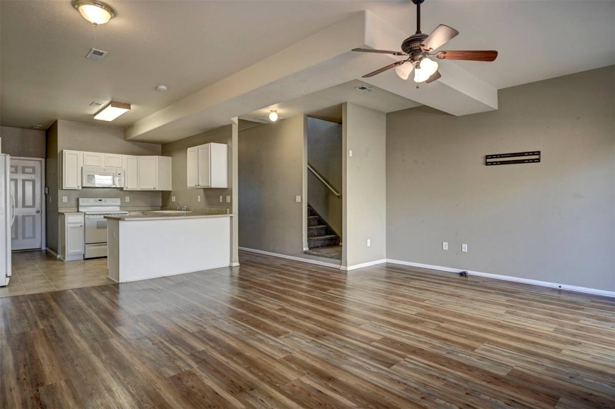 863 Red Thistle View, Colorado Springs, CO 80916 - Townhouse for Rent - Image 5