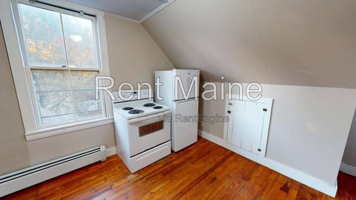 Apartment for rent at 12 Nudd St #3, Waterville, ME 04901