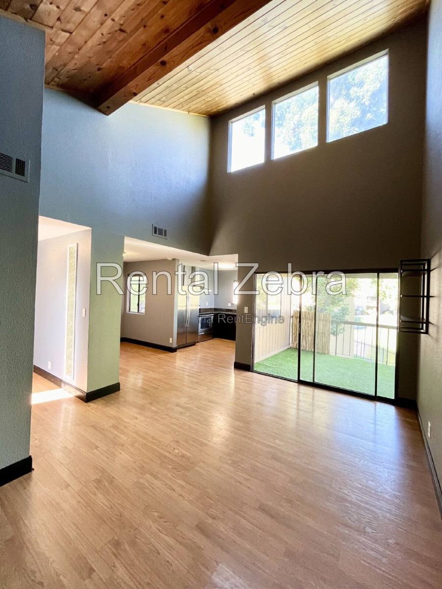Condo for rent at 2905 Niagra St, Turlock, CA 95382