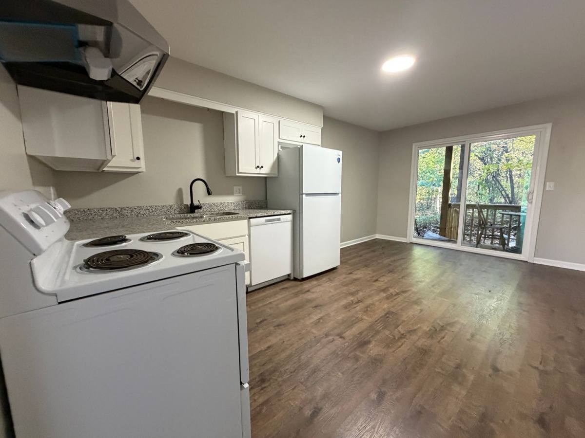 Apartment for rent at 110 Kenton Court #12, Radcliff, KY 40160