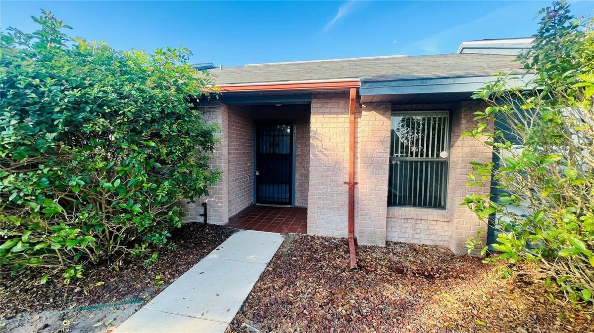 2531 King Oak Circle, St. Cloud, FL 34769 - Townhouse for Rent - Image 3