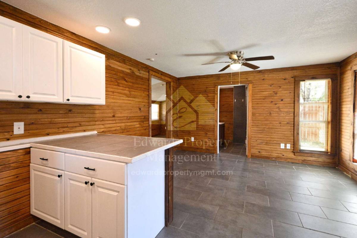 3174 Boon St, Seguin, TX 78155 - House for Rent - Image 7