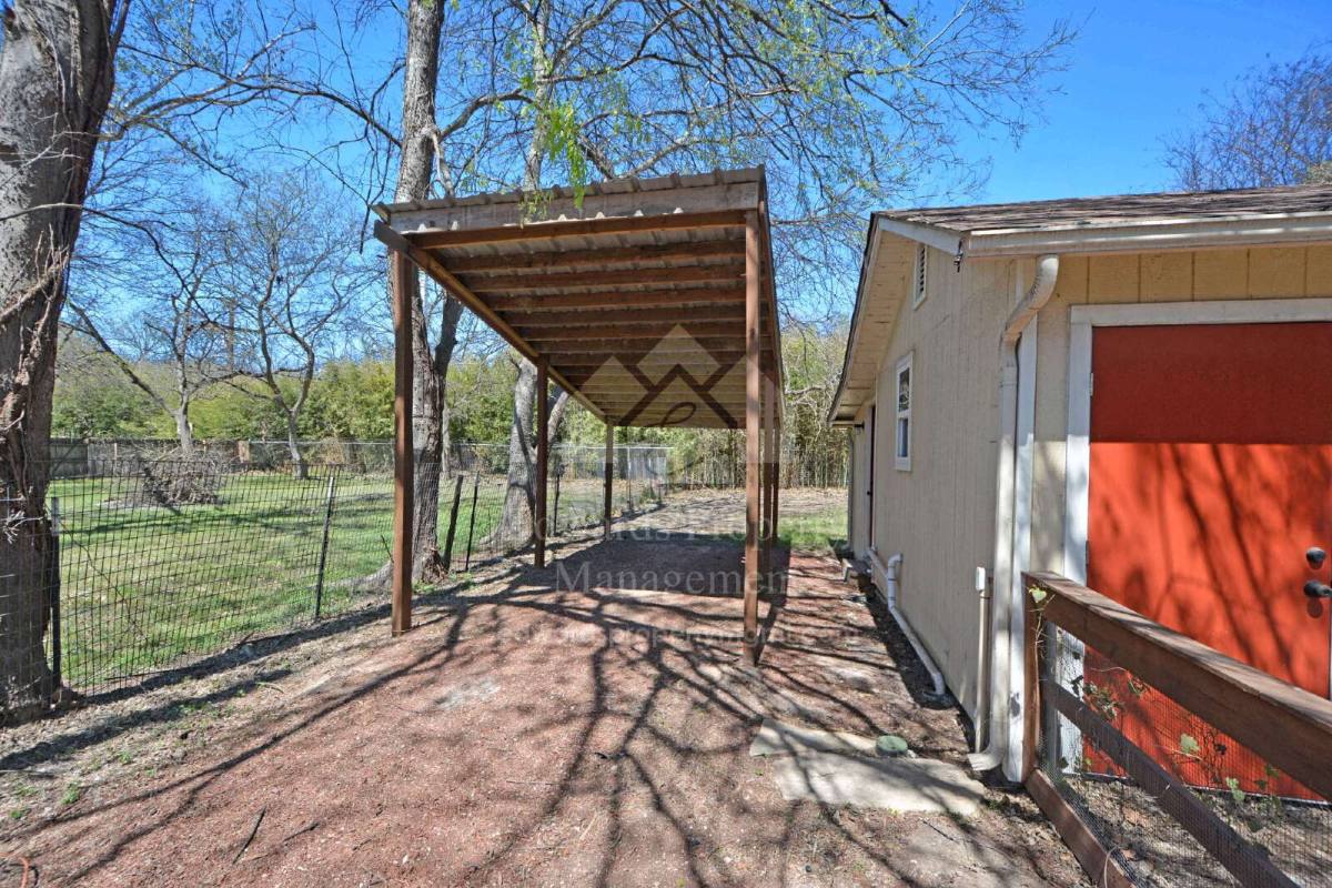 3174 Boon St, Seguin, TX 78155 - House for Rent - Image 4