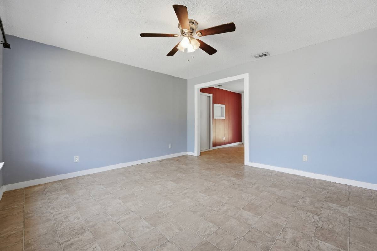 2325 Sweetgum Dr, Bonifay, FL 32425 - House for Rent - Image 6