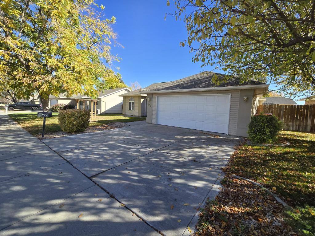 House for rent at 256 Cedar Park Circle, Twin Falls, ID 83301