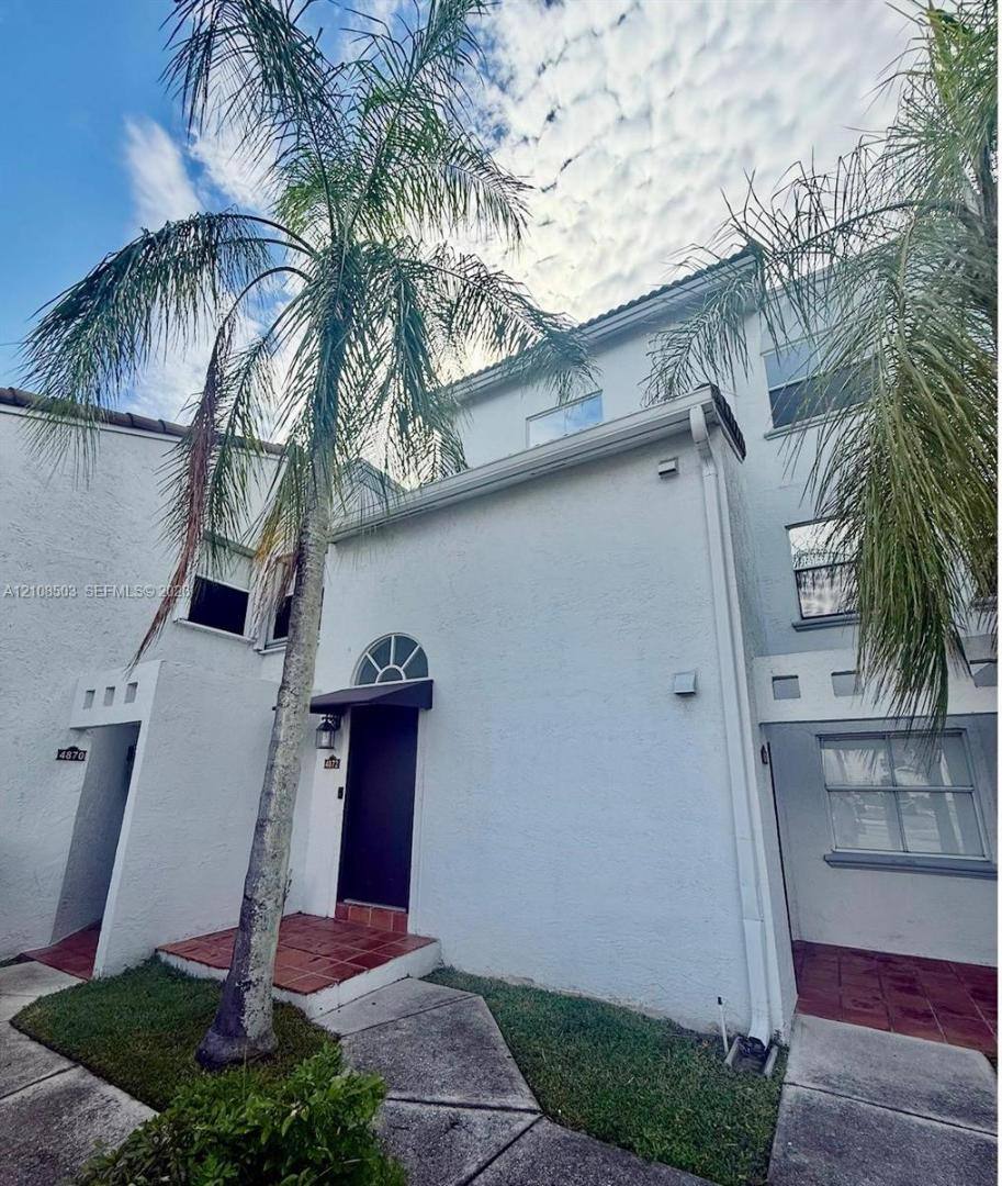Apartment for rent at 4872 NW 97th Place #289, Doral, FL 33178