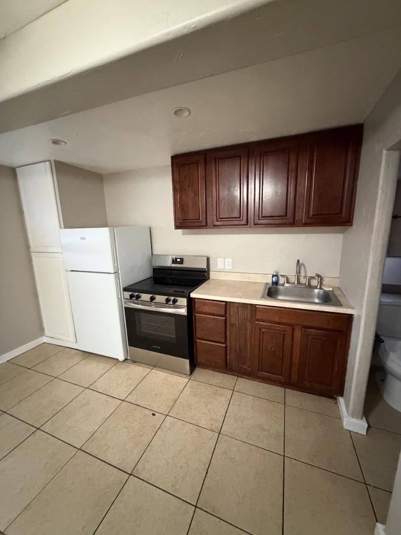 2221 E Spruce Ave, Flagstaff, AZ 86004 - Apartment for Rent - Image 1