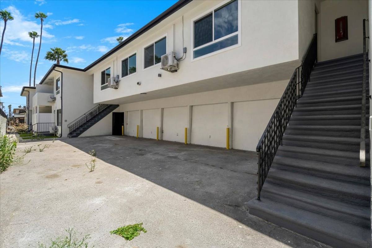 317 E 97th St, Inglewood, CA 90301 - Apartment for Rent - Image 4