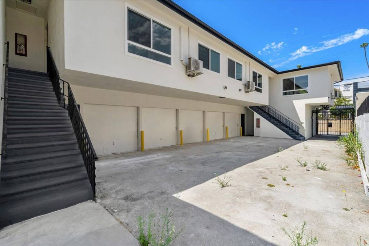 317 E 97th St, Inglewood, CA 90301 - Apartment for Rent - Image 3