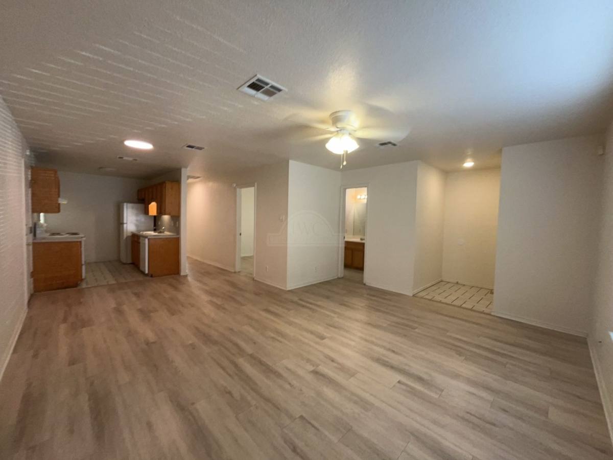 902 McDaniel Circle, Killeen, TX 76543 - Apartment for Rent - Image 4