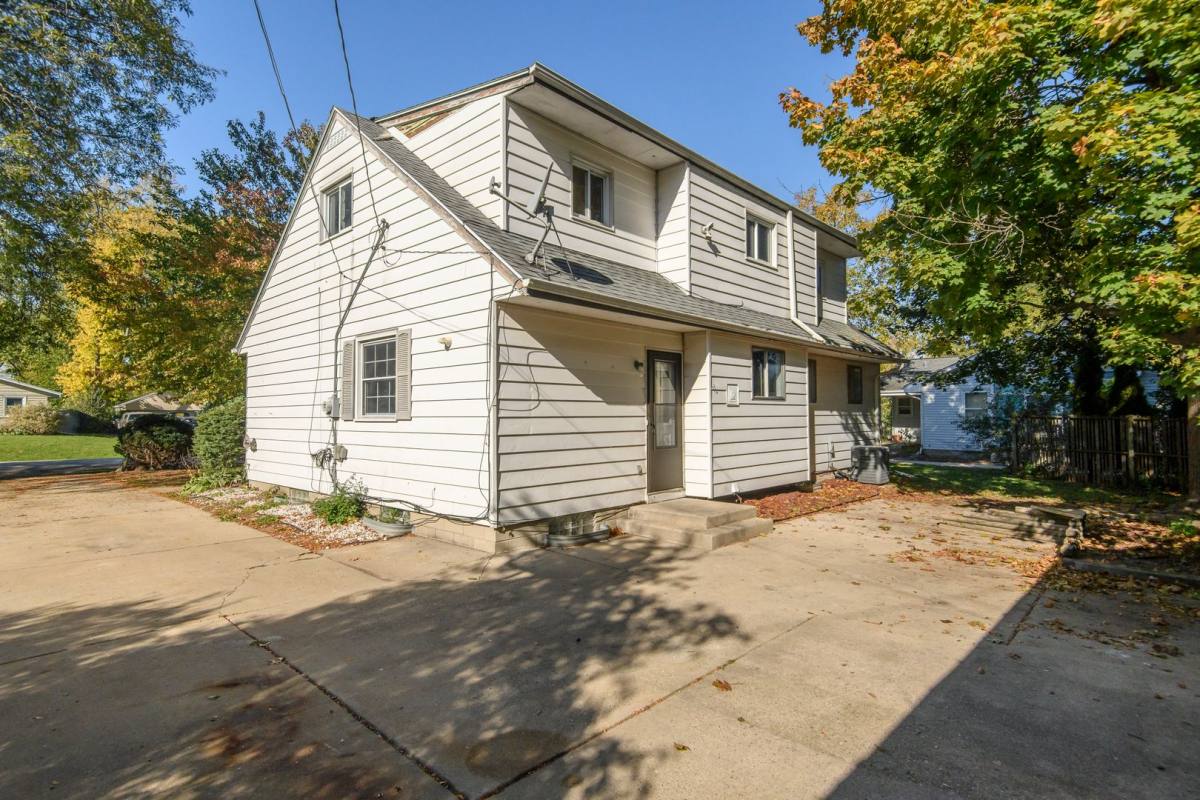 House for rent at 8660 N 53rd St, Milwaukee, WI 53223