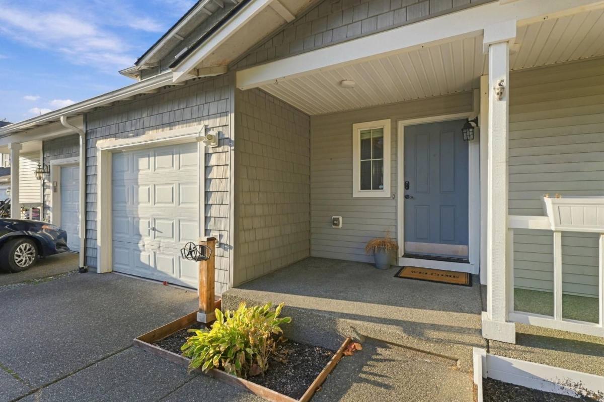 24114 SE 281st St, Maple Valley, WA 98038 - Townhouse for Rent - Image 2