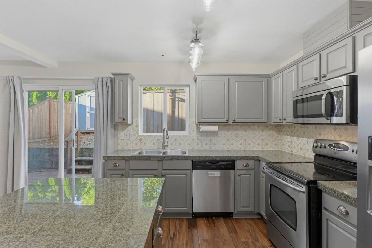 24114 SE 281st St, Maple Valley, WA 98038 - Townhouse for Rent - Image 10