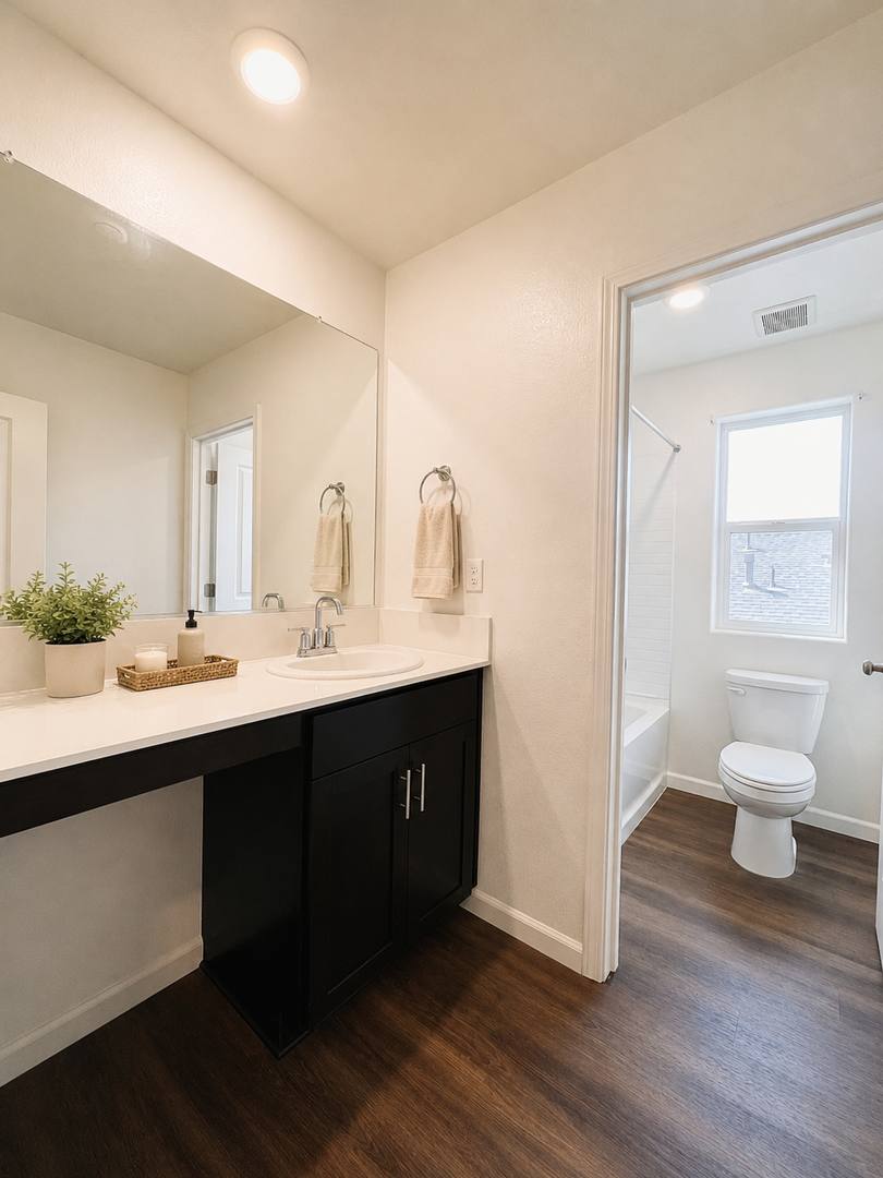 1065 S Argyle Ave, Fowler, CA 93625 - House for Rent - Image 8