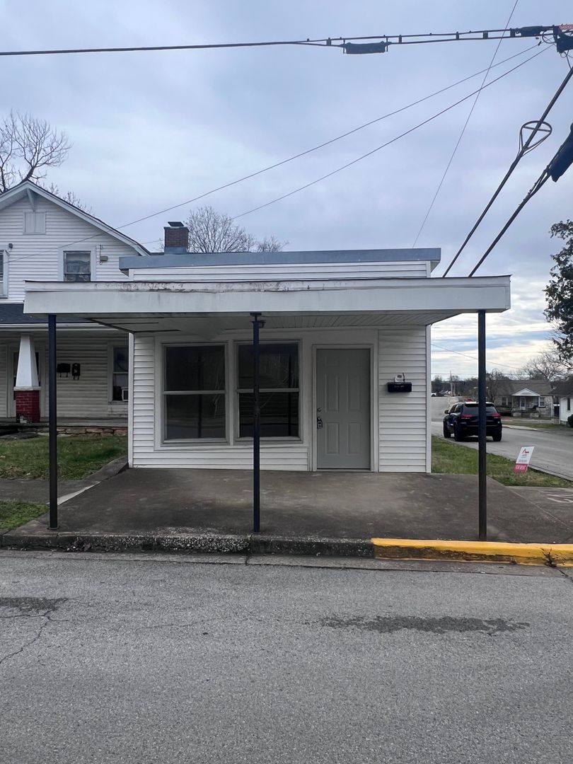 Apartment for rent at 1372 Indianola St, Bowling Green, KY 42101