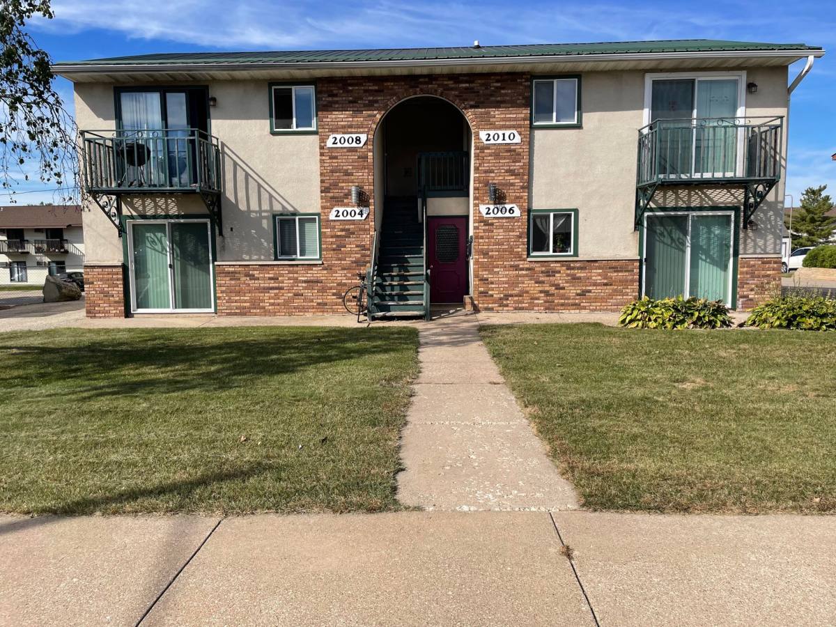 Apartment for rent at 2004-2010 7th St S, La Crosse, WI 54601