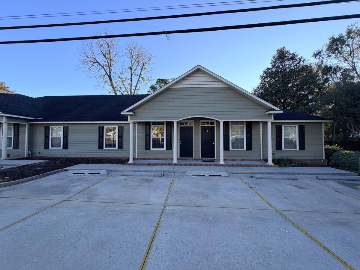 Apartment for rent at 103 S W St, Hahira, GA 31632