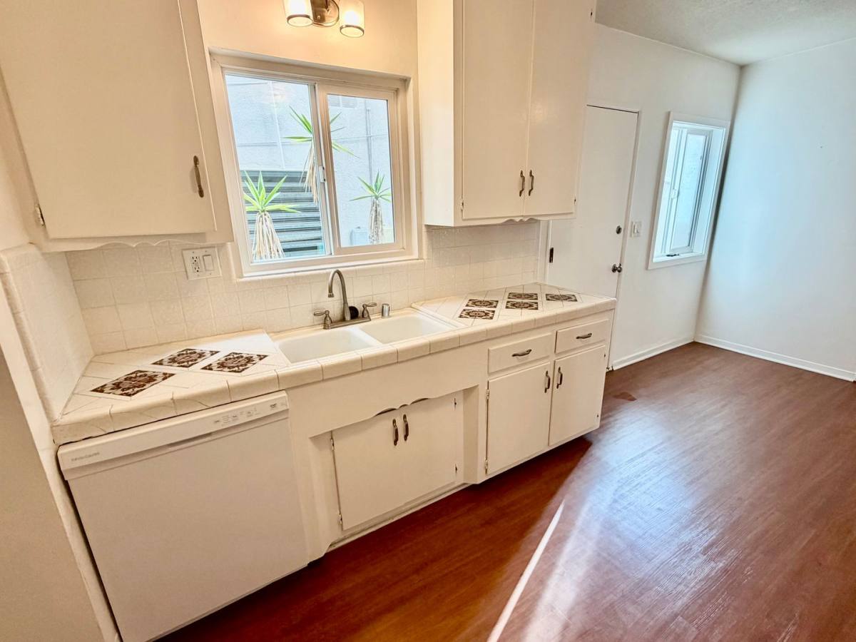 304-306 Culper Court, Hermosa Beach, CA 90254 - Apartment for Rent - Image 6
