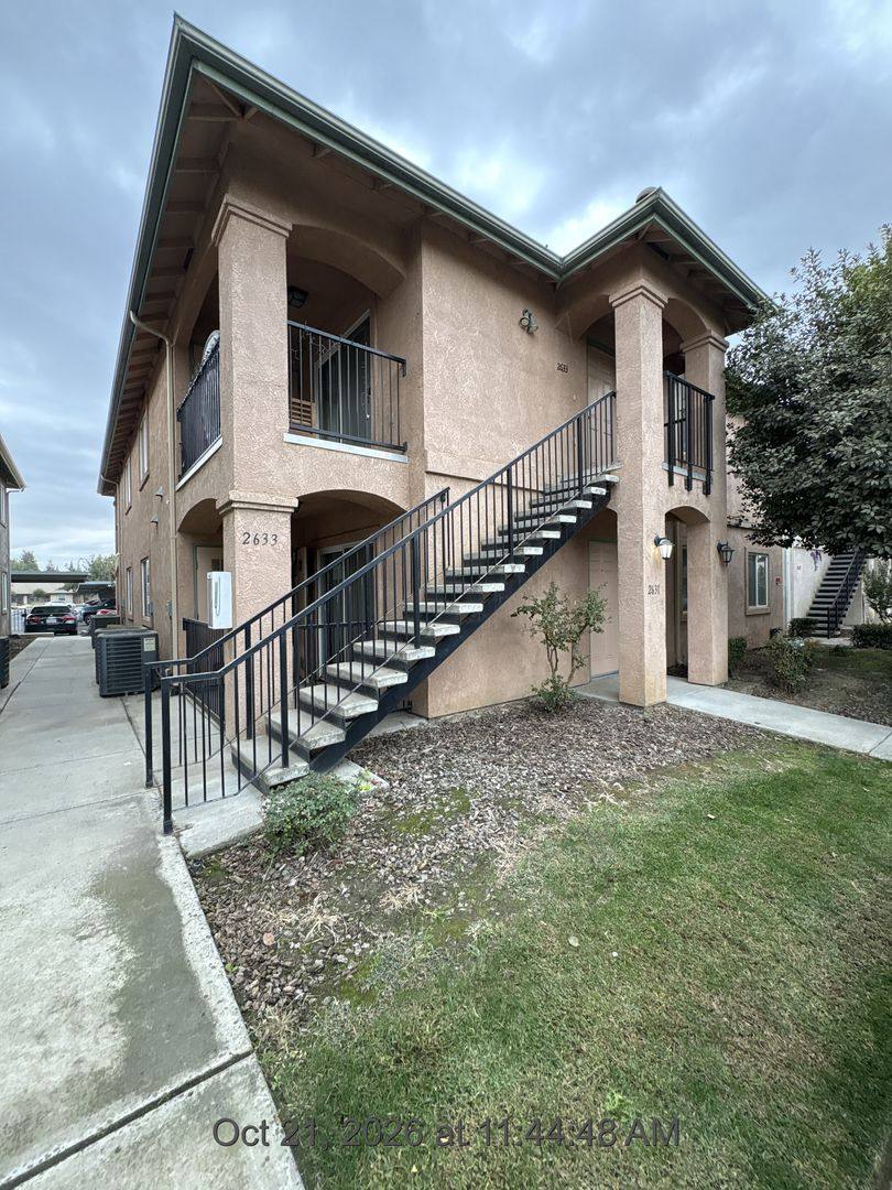 Apartment for rent at 2631-2637 W Lark Ave, Visalia, CA 93291