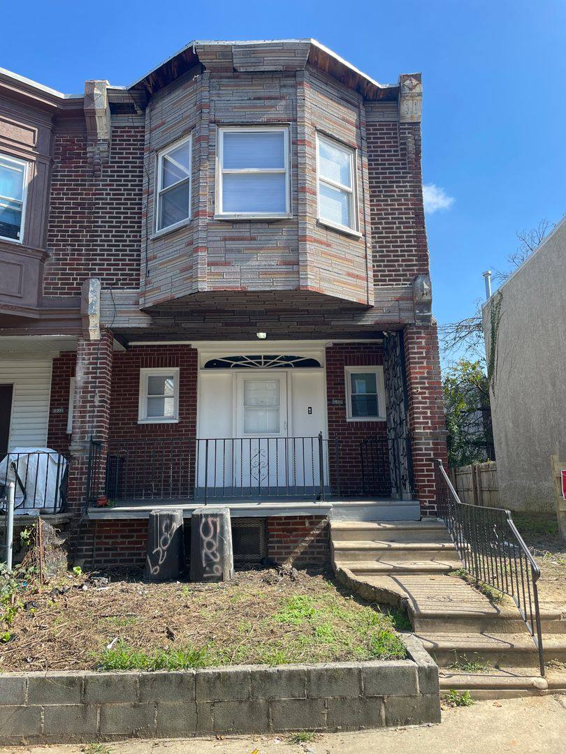 Townhouse for rent at 5029 N Franklin St, Philadelphia, PA 19120