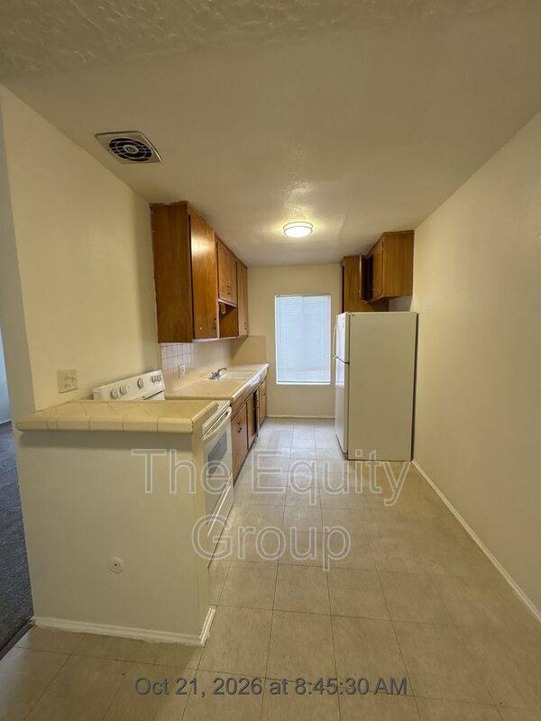 570 S Richmond Ave #4, Hanford, CA 93230 - Apartment for Rent - Image 5