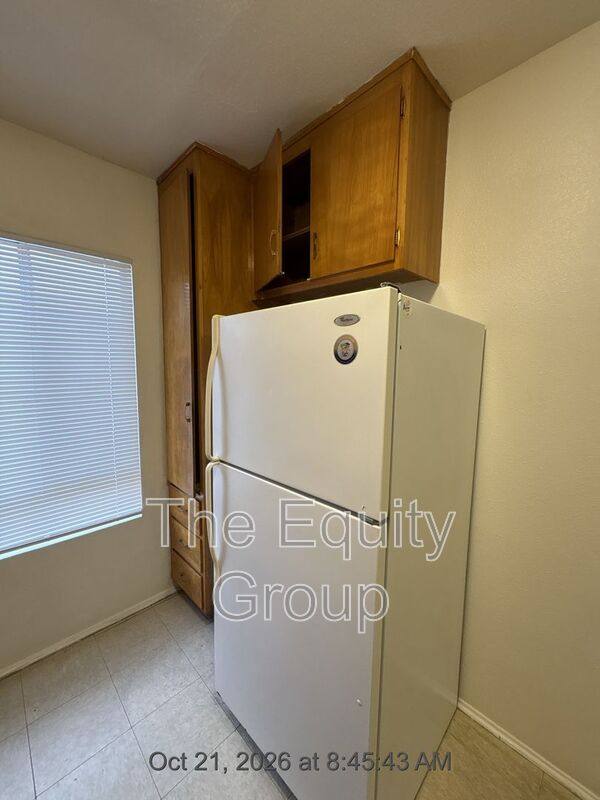 570 S Richmond Ave #4, Hanford, CA 93230 - Apartment for Rent - Image 7